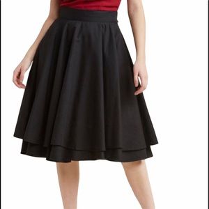 ModCloth Moon Two Tiered Circle Skirt Black XL